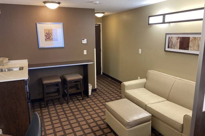 Room 43 of 84