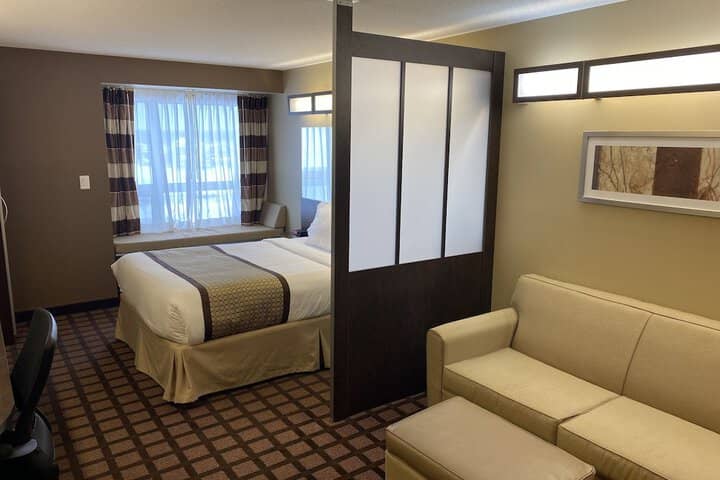 Room 13 of 84